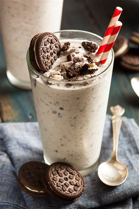 Easy Oreo Milkshake Recipe Savored Sips