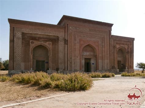 Uzgen. Uzgen minaret. Mausoleums of Karakhanids