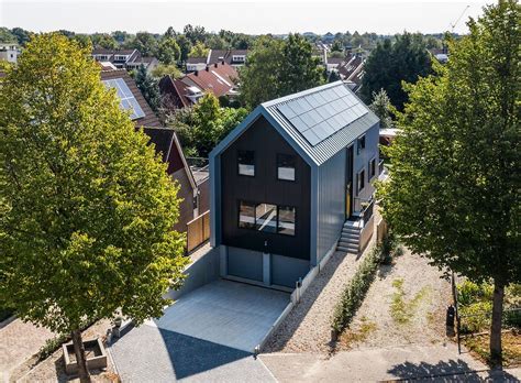 Falk Bouwsystemen Prachtige Loftwoning Met Sandwichpanelen In Houten