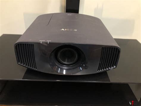 Sony Vpl Vw Es K Projector With X Processer Floor Demo Dealer