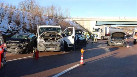 Landkreis G Nzburg Unfall Auf Der A Massenkarambolage Bei G Nzburg