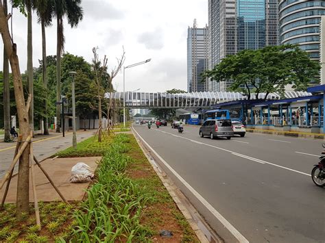 Trotoar Jalan Sudirman Senayan Jakarta Pusat ThroughTheL3ns Flickr