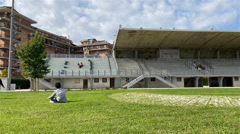 Il Frosinone E Lo Stirpe L Unica Squadra Di Serie B Che Guadagna Con