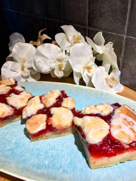 Strawberry Shortbread Bars Easy Dessert Fed By Sab