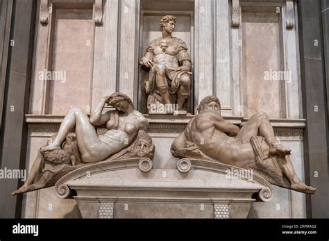 Tomba Di Giuliano Di Lorenzo De Medici Immagini E Fotografie Stock Ad