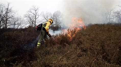 Cantabria Registra Tres Incendios Forestales Activos De Los Cinco