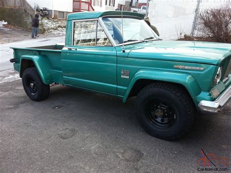 1966 Jeep Gladiator J2000 Thriftside Pick Up Truck