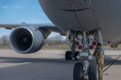 DVIDS Images KC 46 Hot Pit Refueling Image 1 Of 7