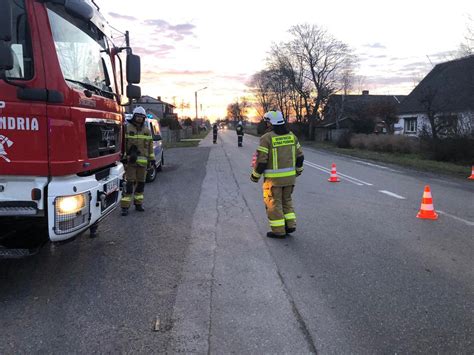 Gmina Brzeziny 13 latek trafił do szpitala po potrąceniu na pasach