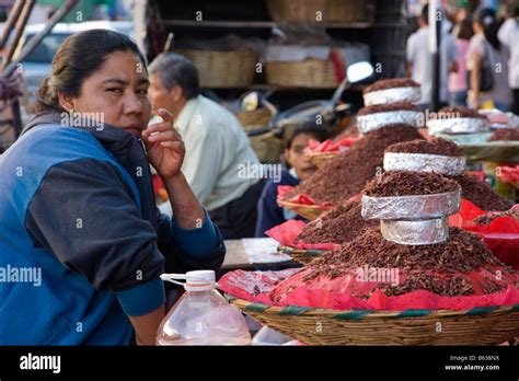 Mexico day of the dead food hi-res stock photography and images - Alamy