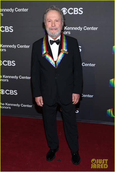 Queen Latifah, Billy Crystal, Dionne Warwick Honored at Kennedy Center ...