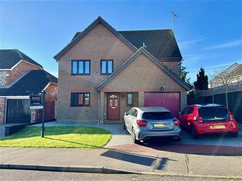 4 Bed Detached House For Sale In Broadoaks Crescent Braintree Cm7 £