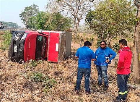 SE REVIENTA LA LLANTA Y SALE VOLANDO VERACRUZ CÓRDOBA