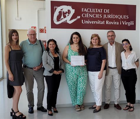 Lestudiant De Treball Social Carla Mart Nez Premiada Per Larc