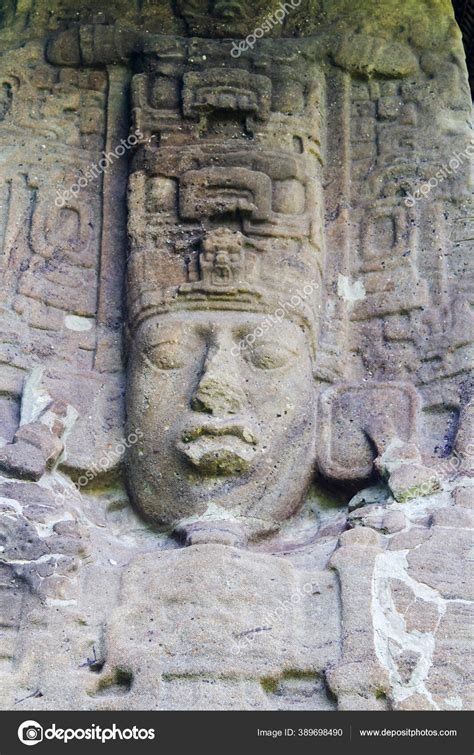 Jeroglíficos Rostros Mayas Estelas Sitio Arqueológico Quirigua