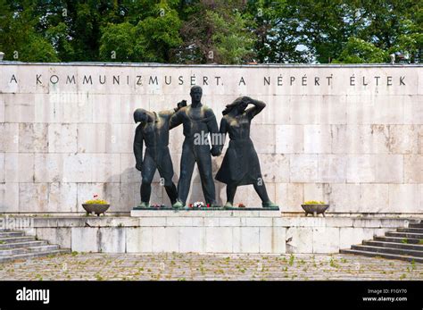 Friedhof Ungarn Fotos Und Bildmaterial In Hoher Aufl Sung Alamy