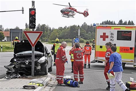 Unfall Bei Hohenlinden Motorradfahrer Schwer Verletzt Abendzeitung