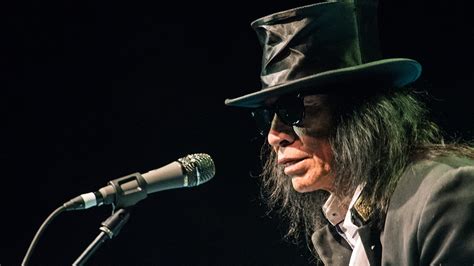 Rodriguez, Detroit Singer-Songwriter Behind “Sugar Man,” Dies at 81 ...