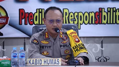 Polda Kalbar Terjunkan Polwan Untuk Patroli Ciptakan Situasi Kondusif