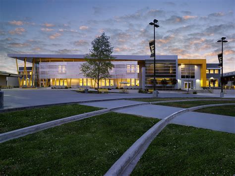 Gallery Edison High School Academic Building Darden Architects 3