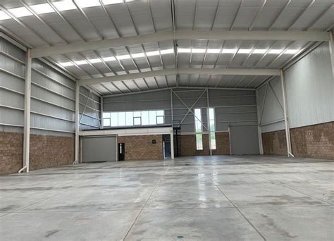 Bodega Nueva En Renta Dentro De Parque Industrial Cerca Del Aeropuerto