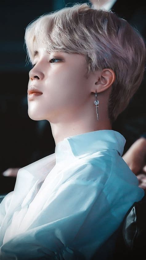 Yoongis Piano adlı kullanıcının Park jimin 지민 panosundaki Pin