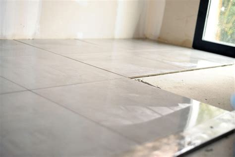 How Much Does It Cost To Install A Ceramic Tile Floor | Viewfloor.co