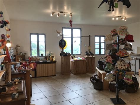 Boutique Artisan Cr Ateur Au Gr Du Vent Najac Tourisme Aveyron