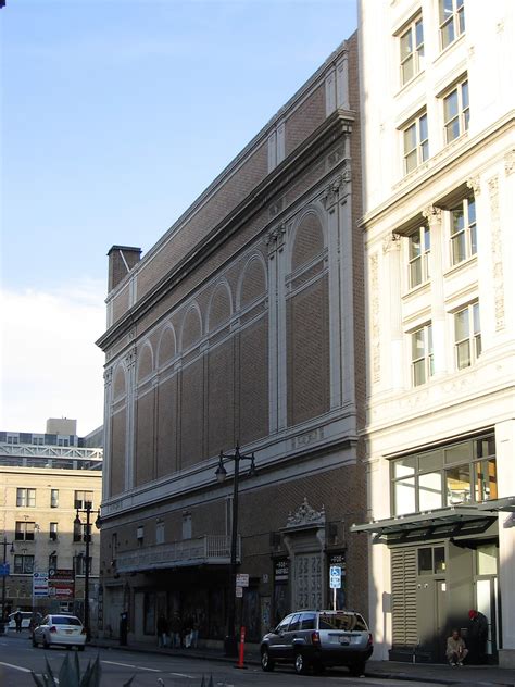 San Francisco Theatres: The Warfield Theatre: history + exterior views