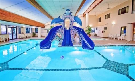 Best Wisconsin Dells Hotel – Grand Marquis Waterpark Hotel & Suites