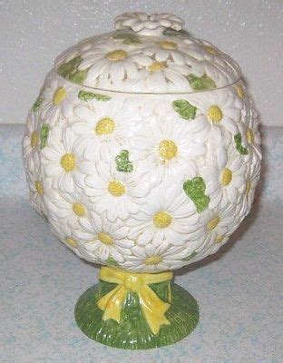 Vintage Metlox Poppytrail Cookie Jar Sculptured Daisy