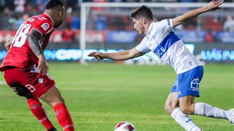 Ñublense vence por la mínima a Universidad Católica y le amarga el