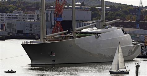 In Kiel wird größte Segelyacht der Welt gebaut Panorama