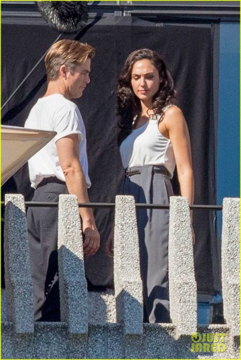 Gal Gadot Chris Pine Film An Argument Between Wonder Woman Steve