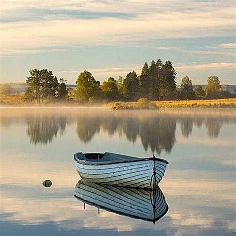 無料の ロマンチック 湖 小舟背景画像、ロマンチックな湖の小船の背景写真の背景pngとベクトル Boat Painting Boat