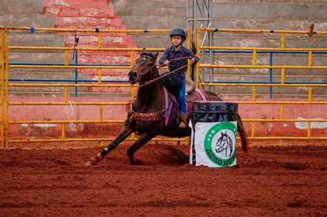 Quatro Pontense Disputa Prova Dos Tr S Tambores Na Expo Palotina