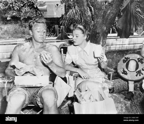 The Bride Goes Wild From Left Van Johnson June Allyson Having Lunch