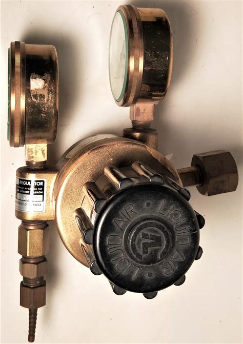 Used Liquid Air Carbon Dioxide Brass Regulator Cga For Sale At