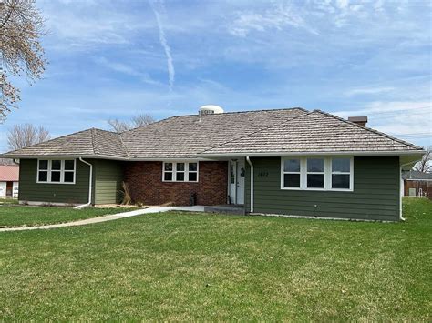 1403 Bryant Ave Creighton Ne 68729 Zillow