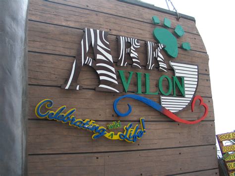 Avilon Zoo Rizal Attractions