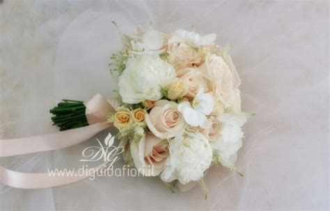 Bouquet Da Sposa Bianco E Rosa Antico Accessori Eleganti Per