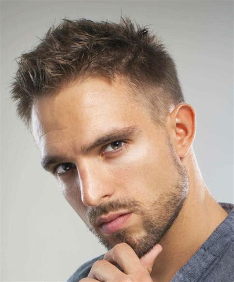 Ottima Proposta Per Tagli Uomo Corti Con Una Leggera Barba Messy Haircut For Guys Mens Haircuts