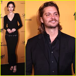 Yellowstone Stars Luke Grimes Kelsey Asbille Talk That Tragic