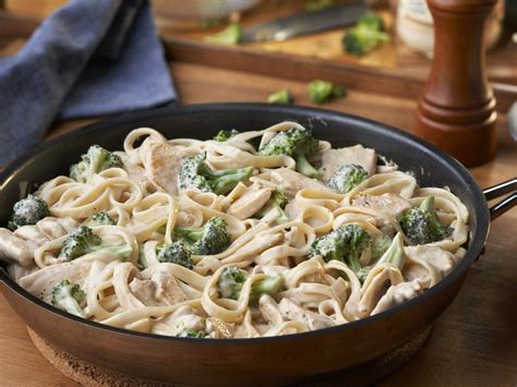 Chicken Broccoli Alfredo Bake Prego® Pasta Sauces