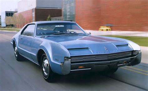 Here S Why The Oldsmobile Toronado Is An Overlooked Muscle Car Bargain