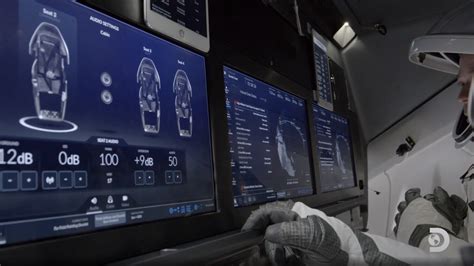 SpaceX - Crew Dragon Touchscreen Displays UI/UX