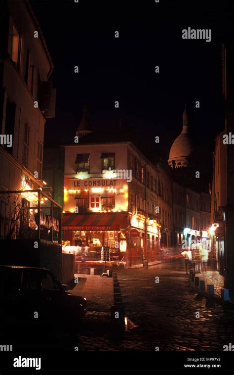 1988 HISTORICAL STREET SCENE OUTDOOR CAFES RUE NORVINS MONTMARTRE PARIS