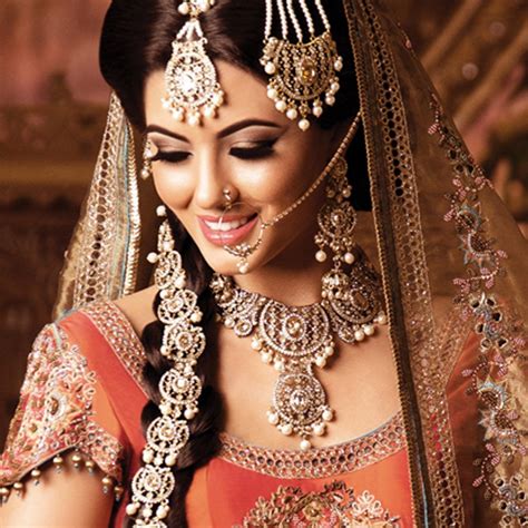 How To Learn Traditional Bridal Makeup With Ease In Mumbai In 2020 Bridal Makeup Bridal