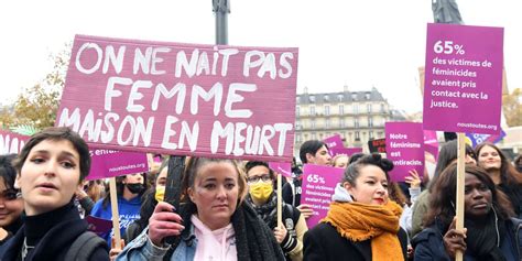 Manifestation NousToutes à Paris Je veux vivre dans un monde où je