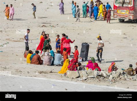 Hingol Pakistan March Women Hindu Yatris Pilgrims Visit Mud